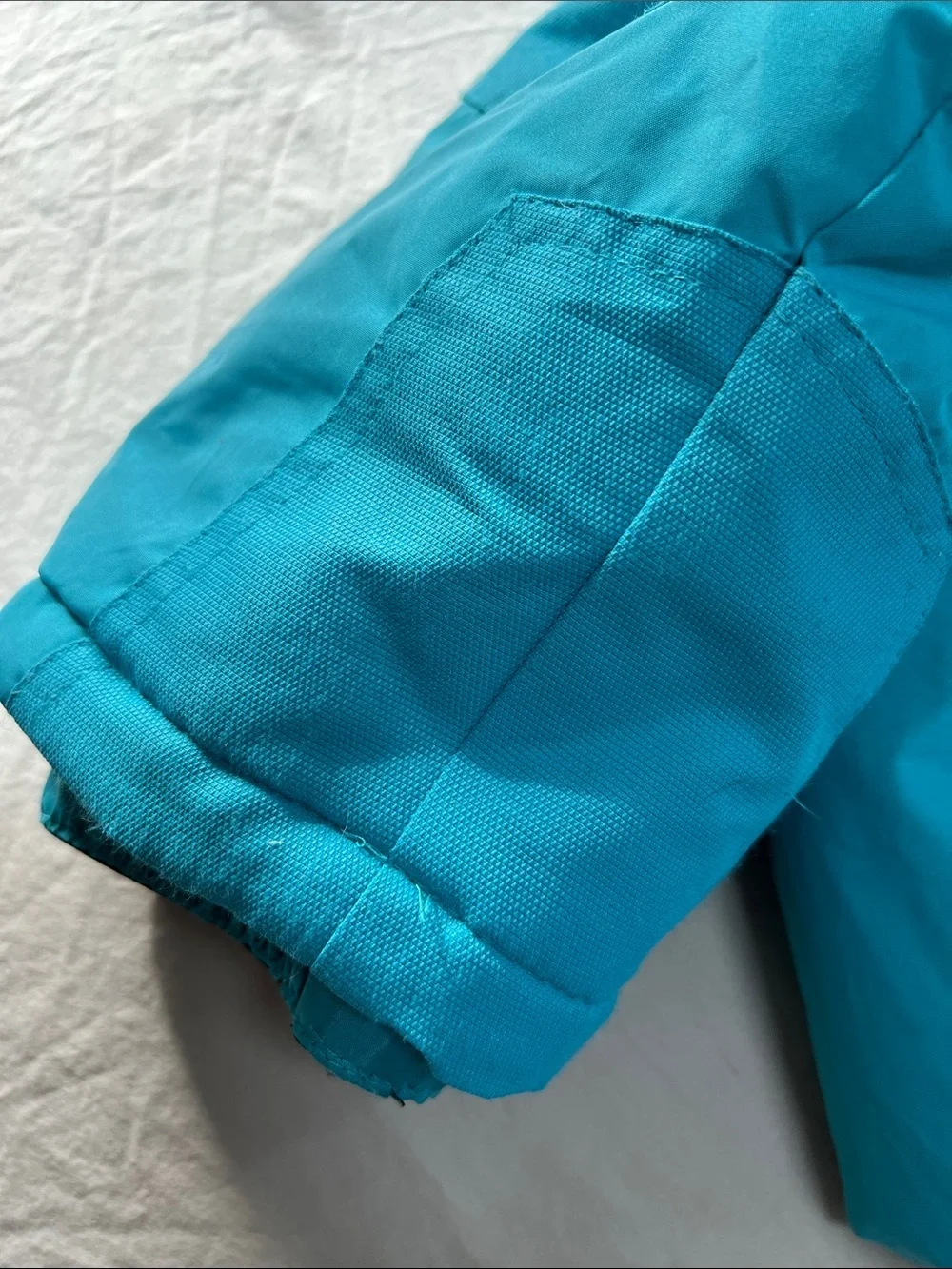Snozu child’s 5 turquoise snow bibs